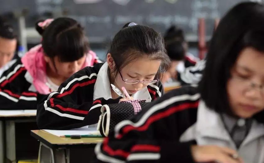 初中生年纪小中考落榜怎么办？